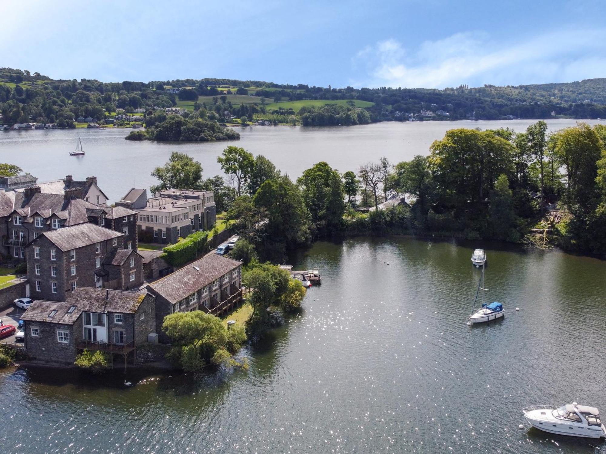 Lowe-Mcconnell Ambleside Exterior photo
